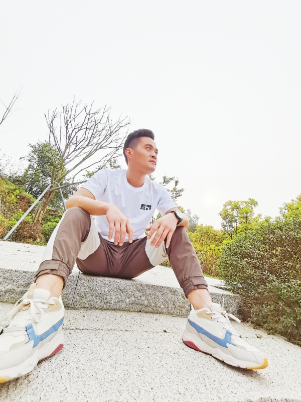 一个人，干净利落的第一张照片--寿宁认干亲服务网